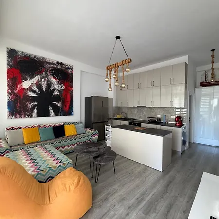 Apartman Qerret Flat House